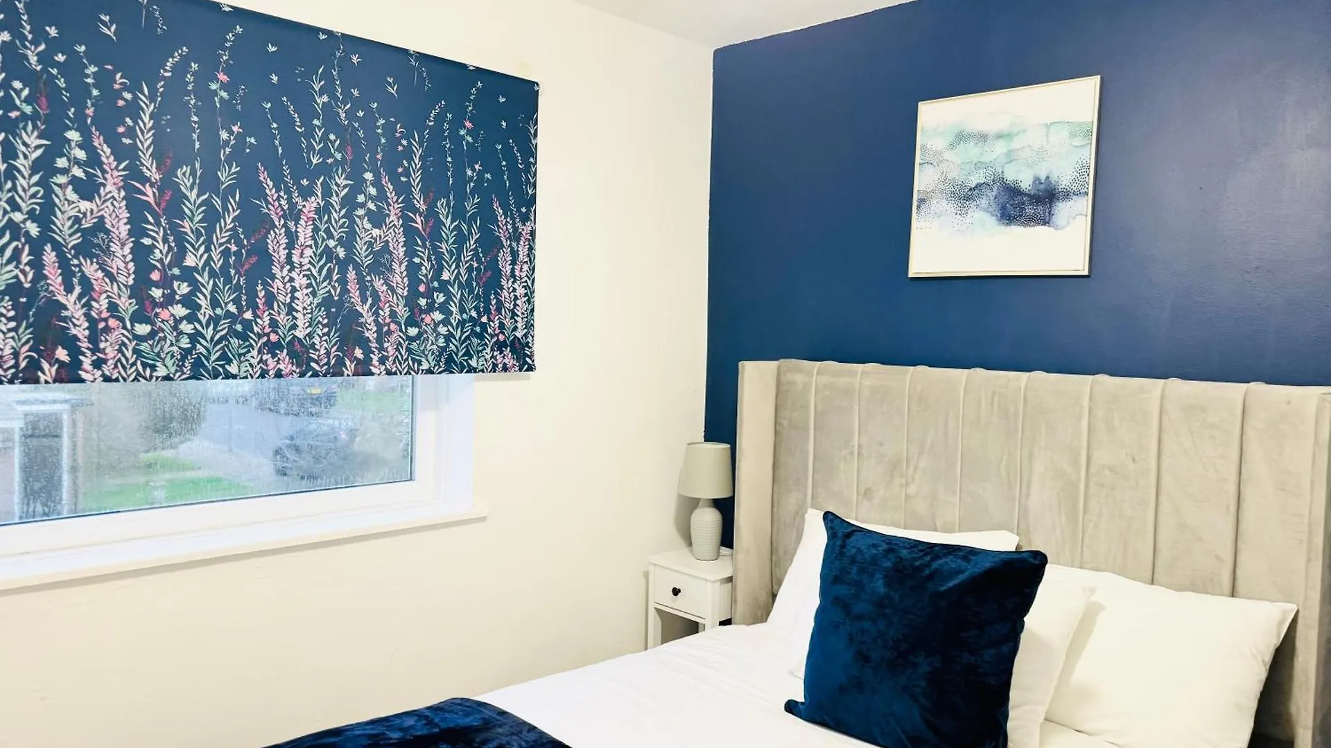 2Br*Free Parking*Off A12*Family*Contractors Villa Ilford 0*,